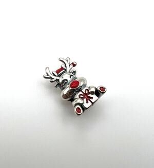 New Christmas Reindeer Holding Present Charm for European Bracelet